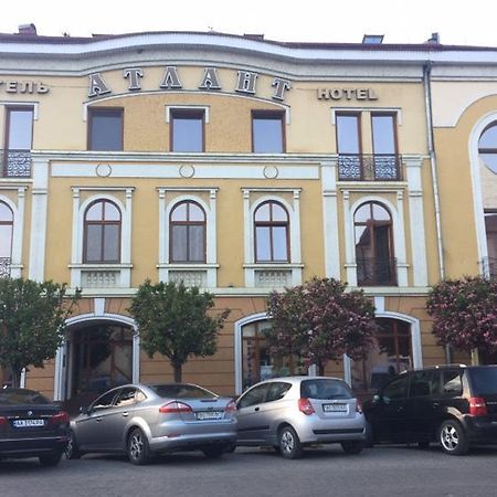 Atlant Hotel Ujhorod Exterior foto