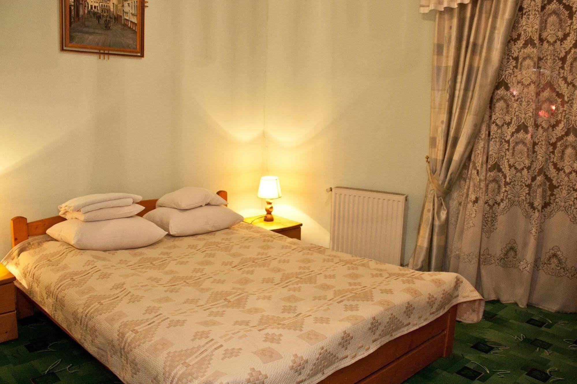 Atlant Hotel Ujhorod Exterior foto